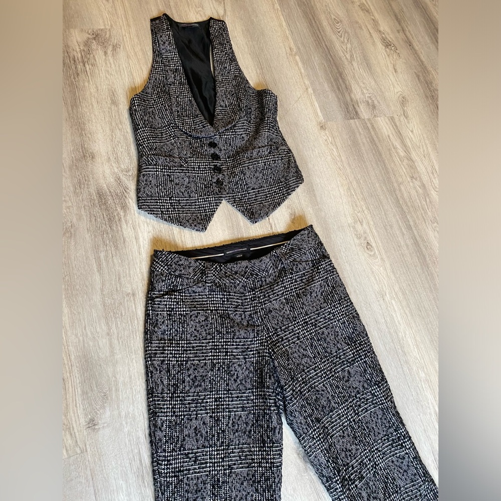 Express design studio two piece set